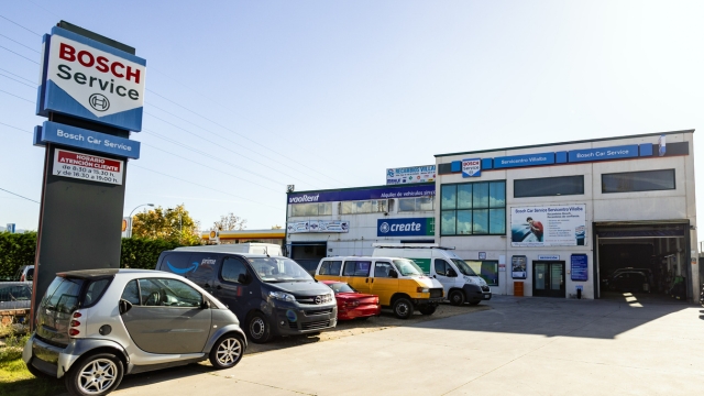 taller mecánico en Collado Villalba abierto en agosto